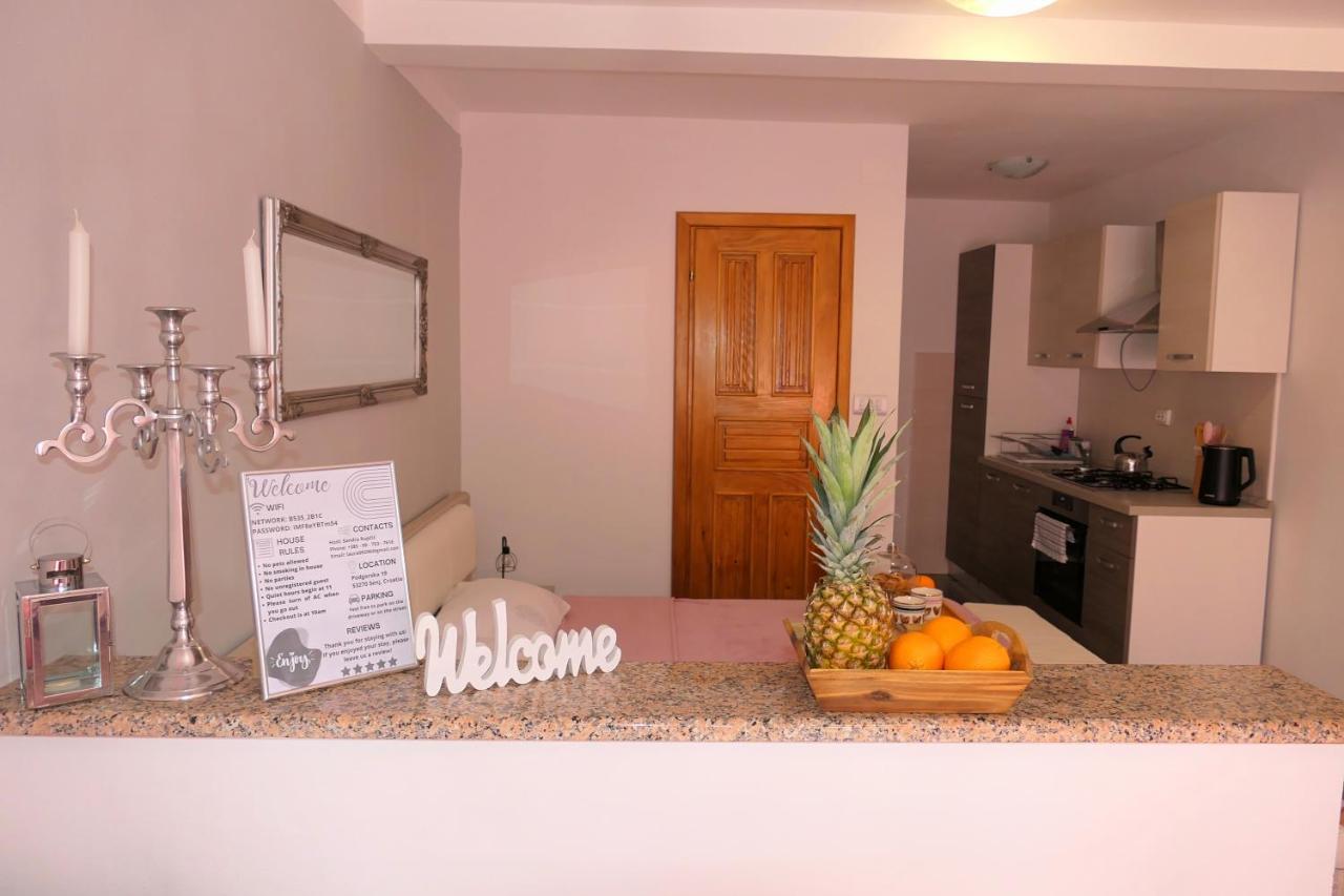 Apartment Laura Senj  Luaran gambar