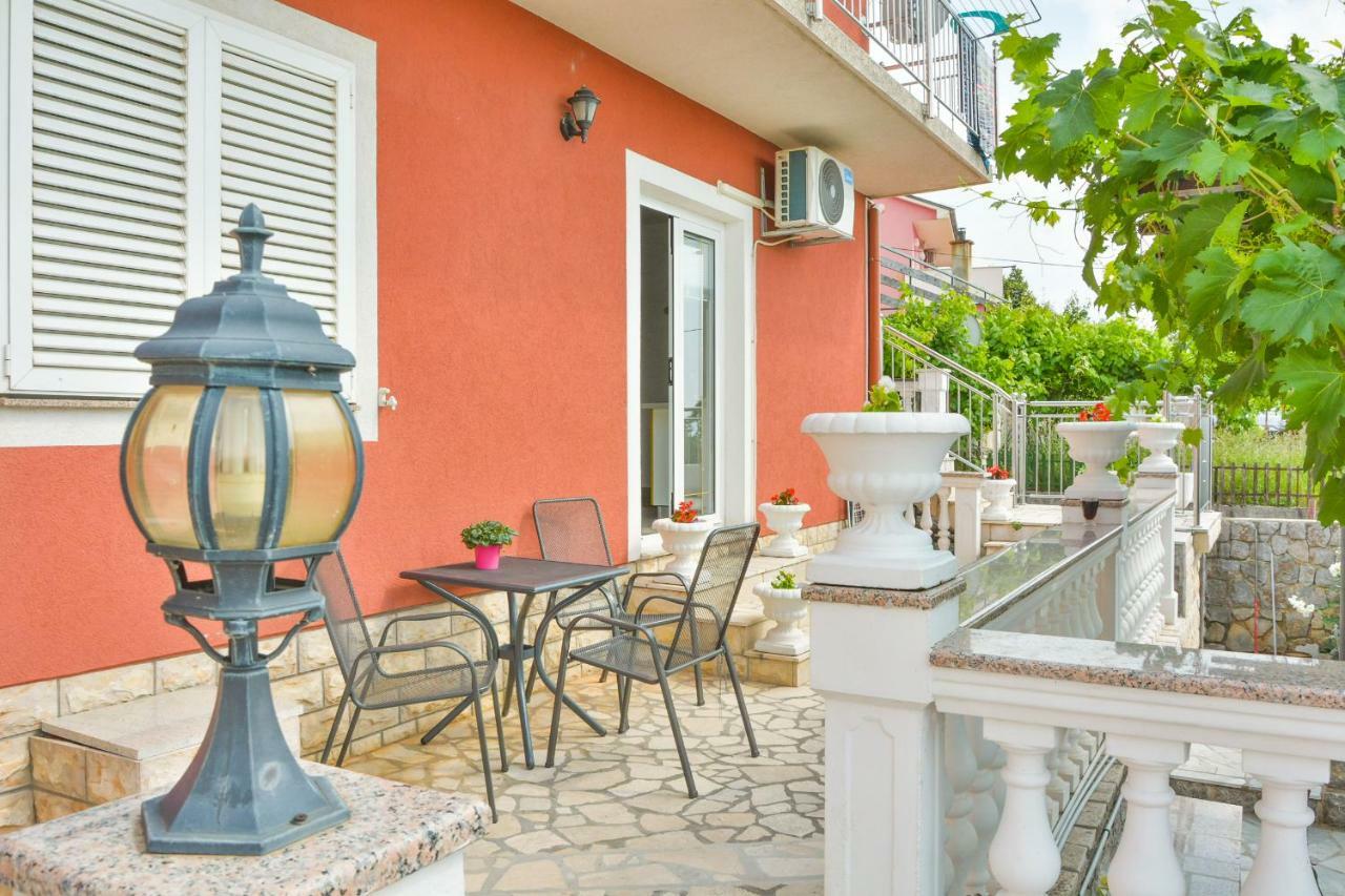 Apartment Laura Senj  Luaran gambar