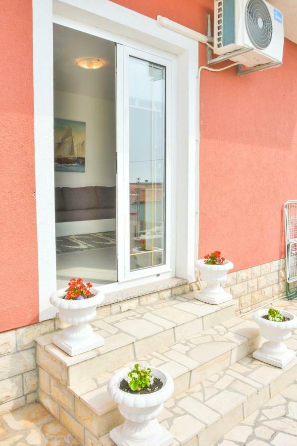 Apartment Laura Senj  Luaran gambar