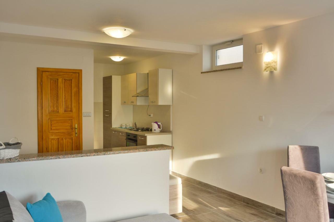 Apartment Laura Senj  Luaran gambar