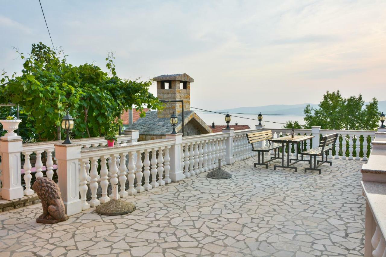 Apartment Laura Senj  Luaran gambar