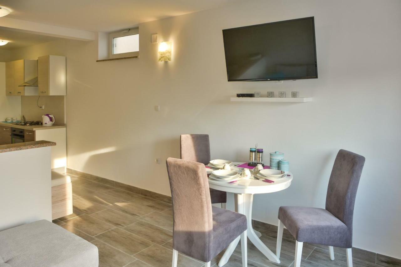 Apartment Laura Senj  Luaran gambar