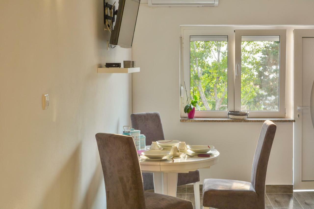 Apartment Laura Senj  Luaran gambar