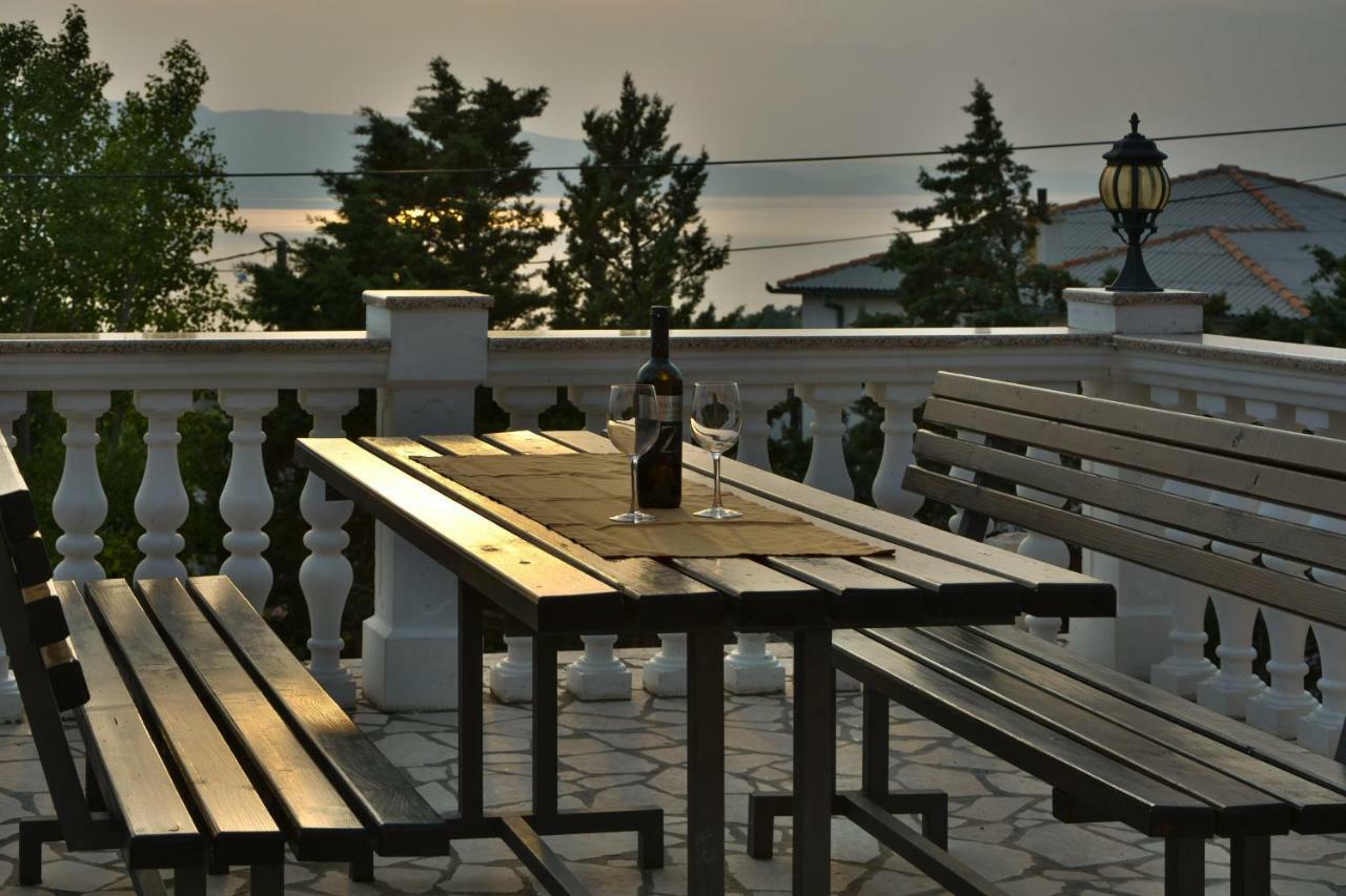 Apartment Laura Senj  Luaran gambar