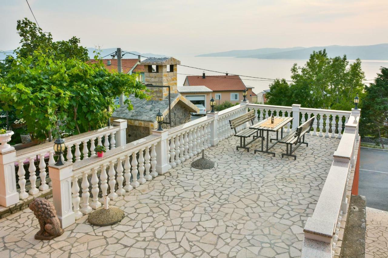 Apartment Laura Senj  Luaran gambar