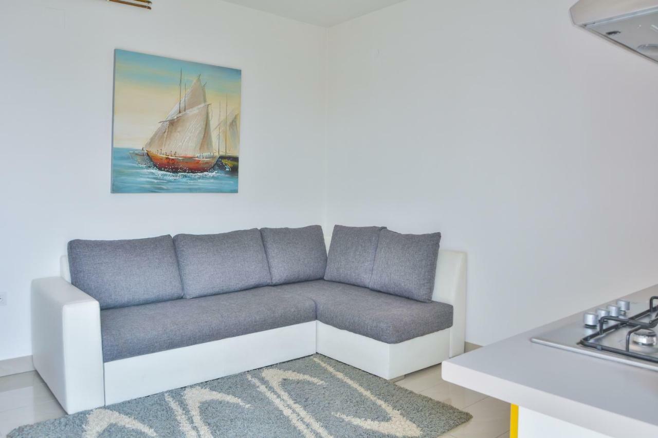 Apartment Laura Senj  Luaran gambar